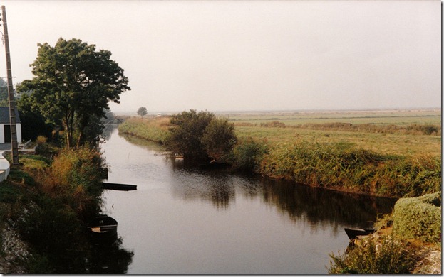 Bretagne 1991 La Brière 100 km Kanalsystem dch. riesiges Moor  017